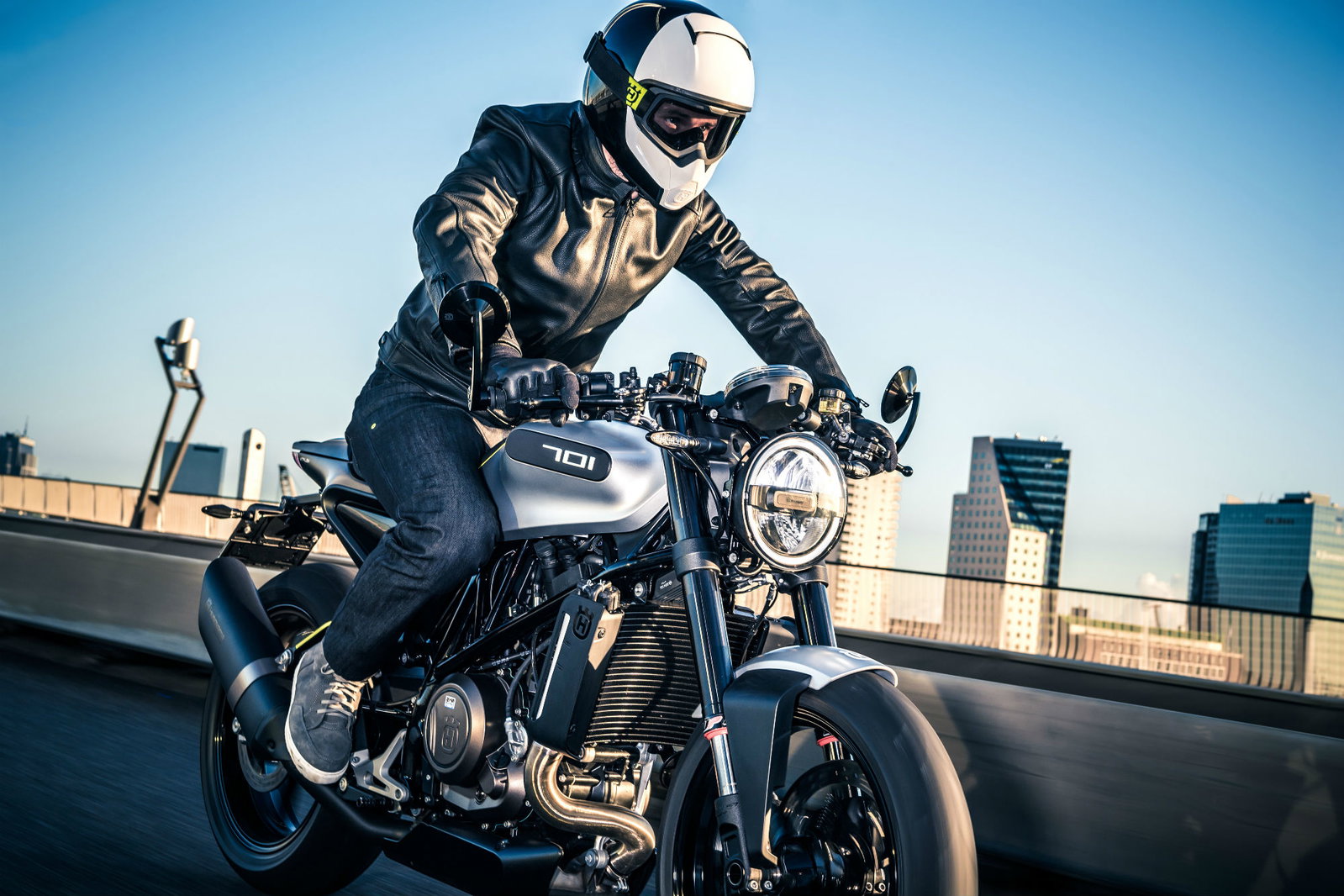 KTM 790 Duke and 790 Adventure R Prototype debut at Eicma